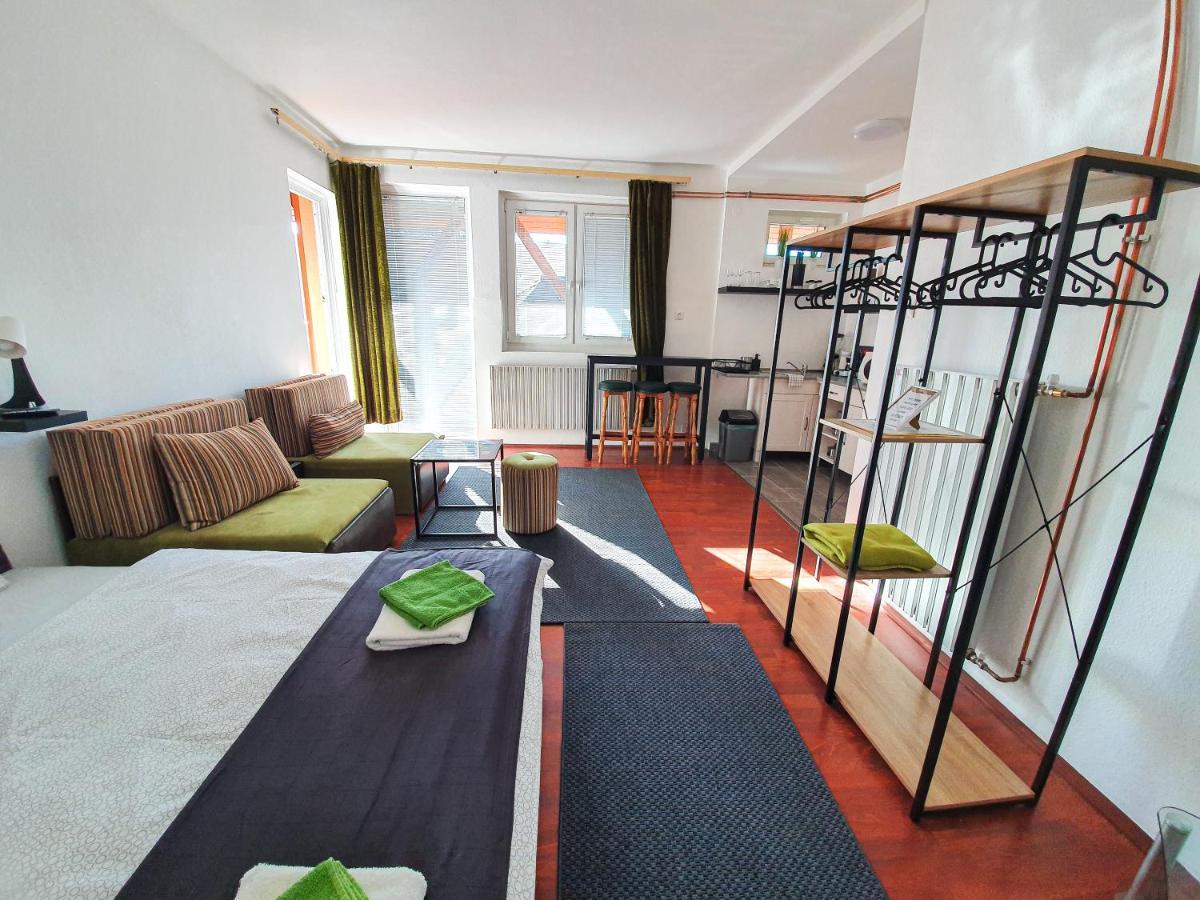 Napsugár Panzió Bed & Breakfast 2*
